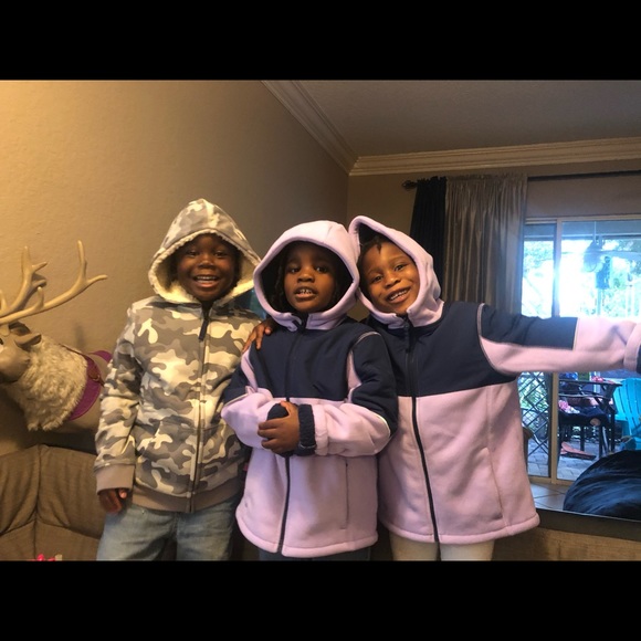 Meet your Posher, Olivia - Picture 2 of 3